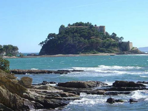 fort bregan&ccedil;on
